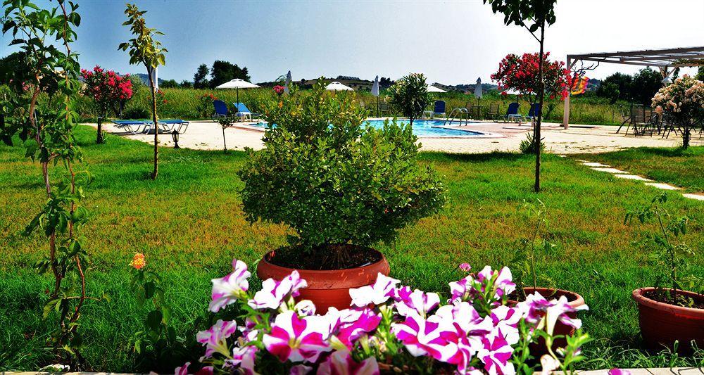 Dafnes Rooms Fourka Exterior foto