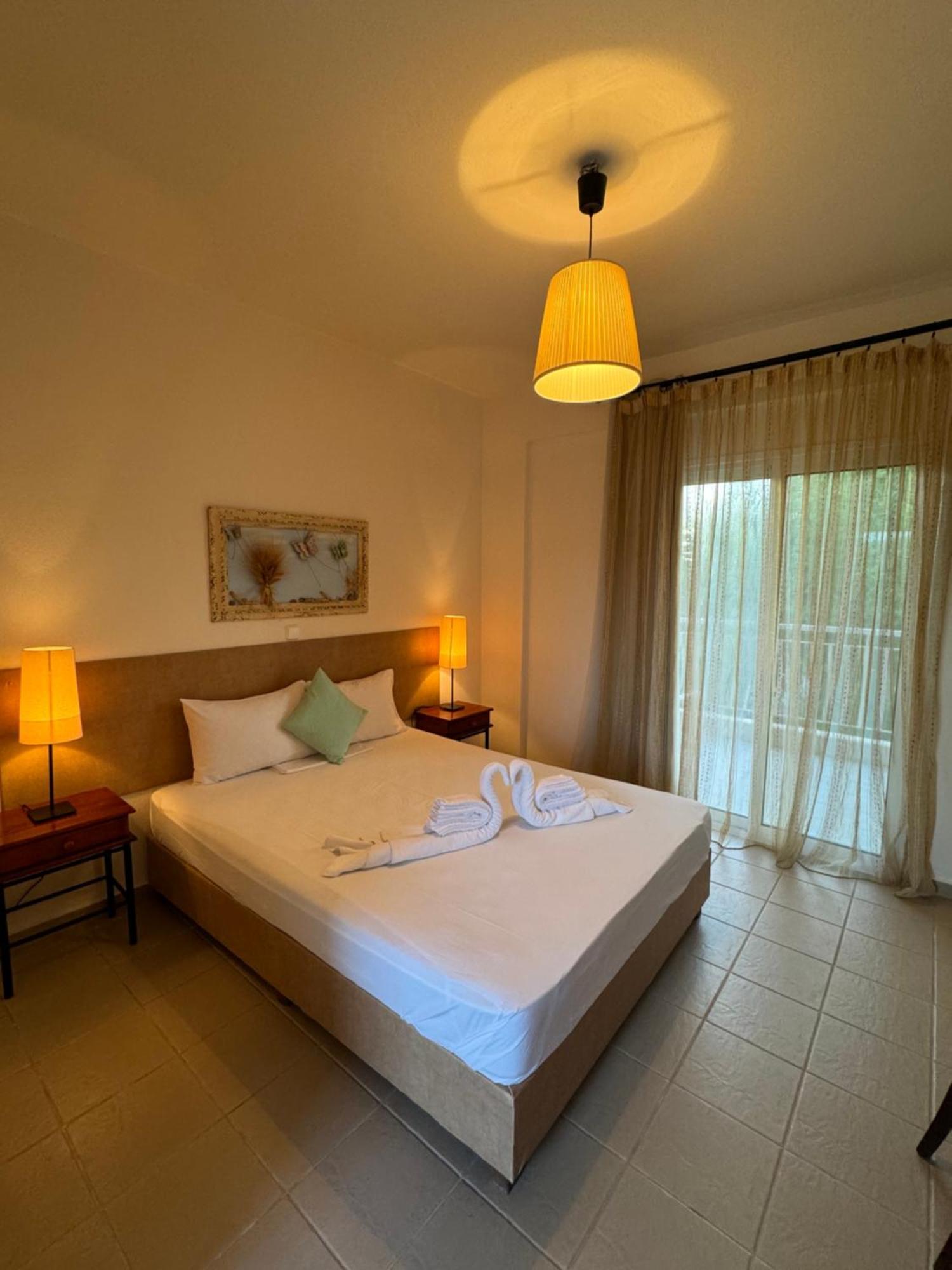 Dafnes Rooms Fourka Exterior foto